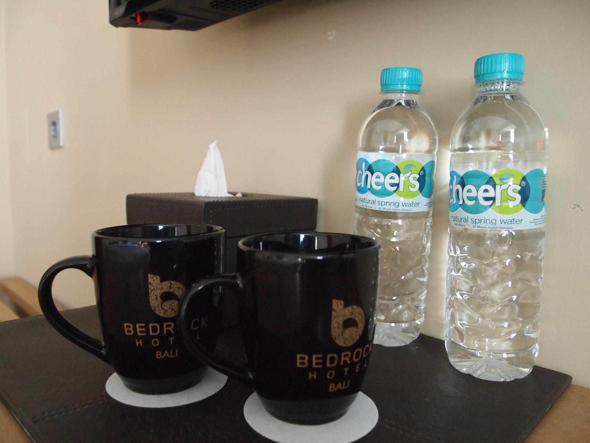 קוטה לומבוק Bedrock Hotel Kuta מראה חיצוני תמונה