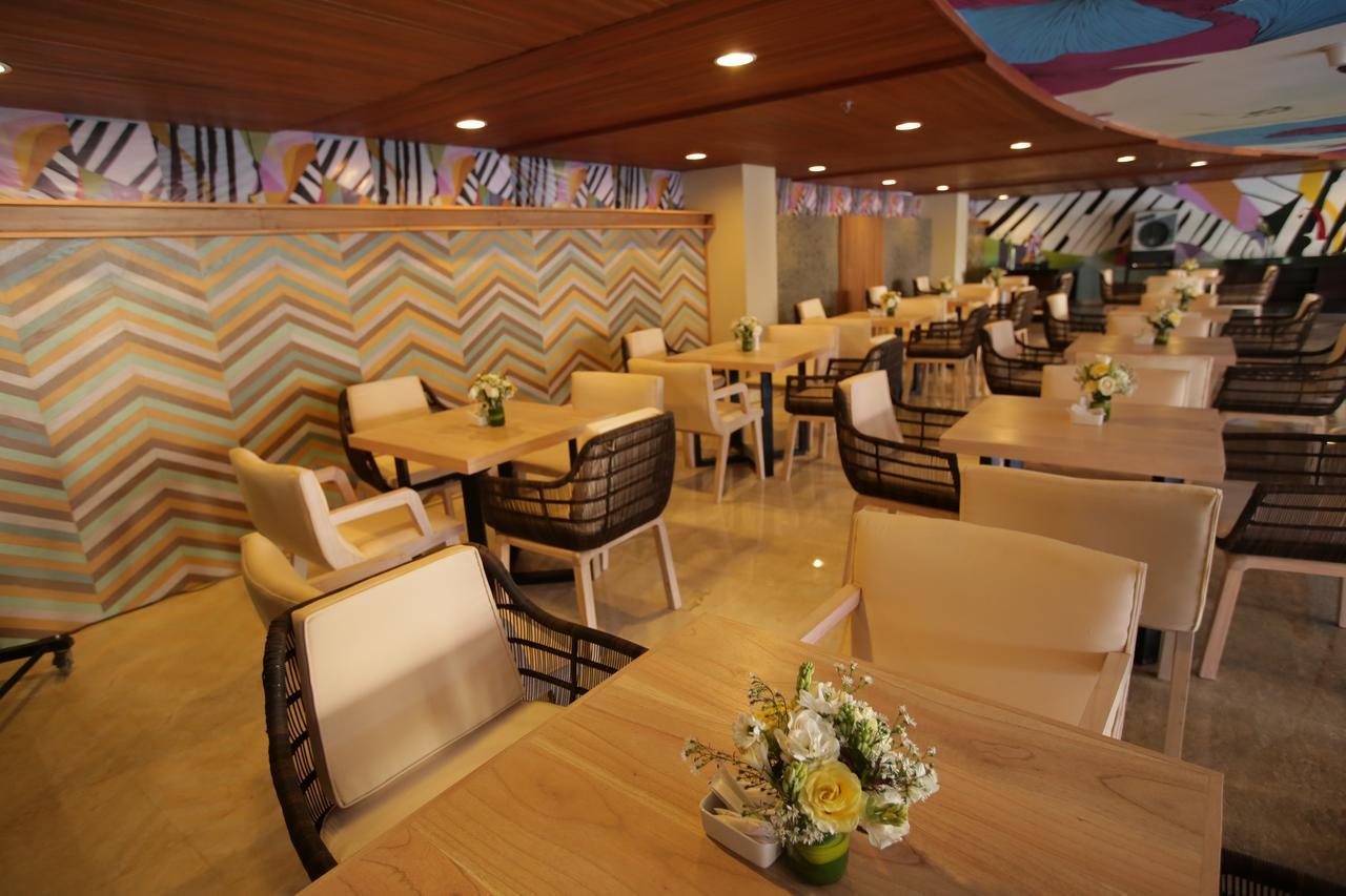 קוטה לומבוק Bedrock Hotel Kuta מראה חיצוני תמונה