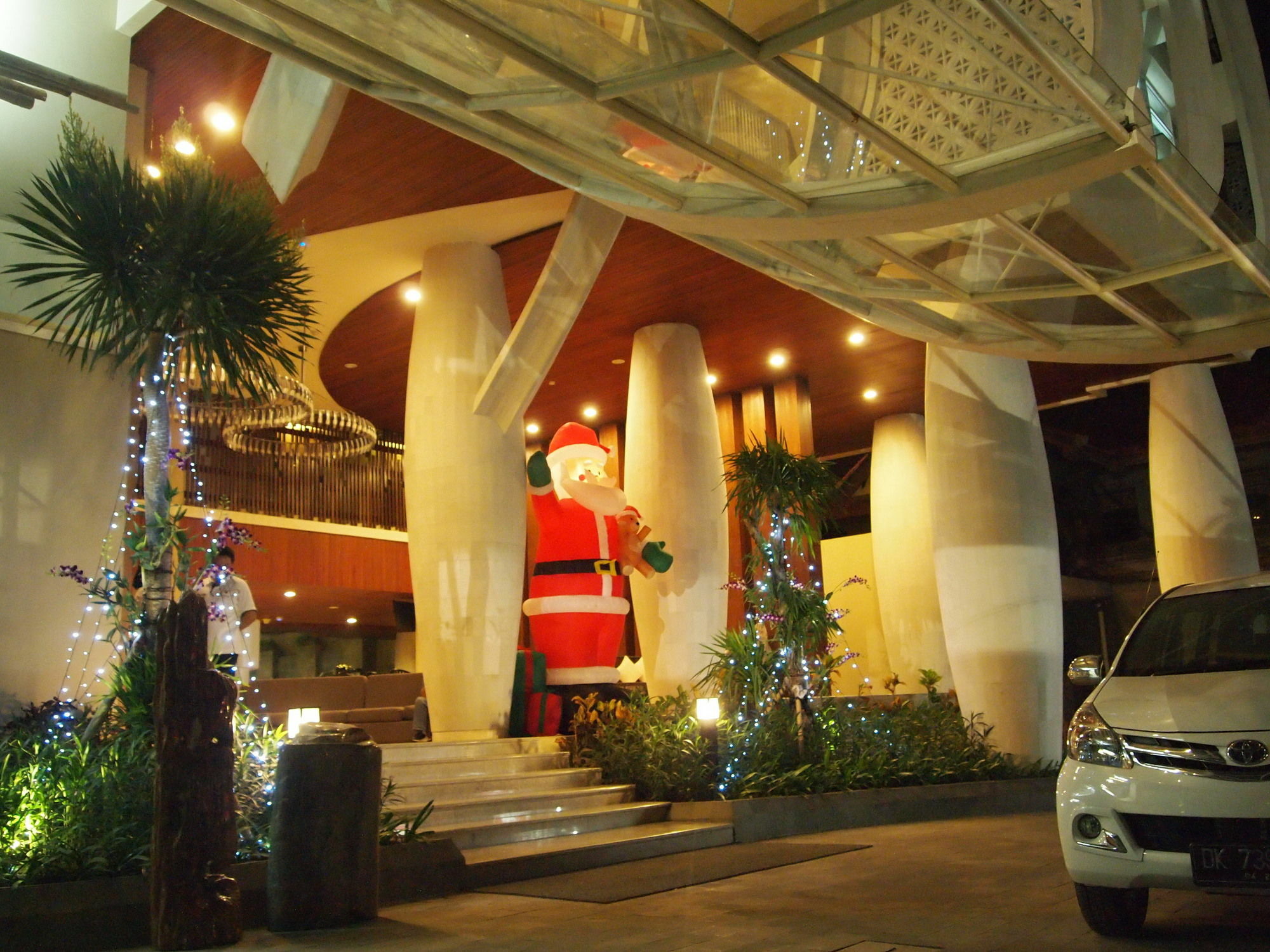 קוטה לומבוק Bedrock Hotel Kuta מראה חיצוני תמונה
